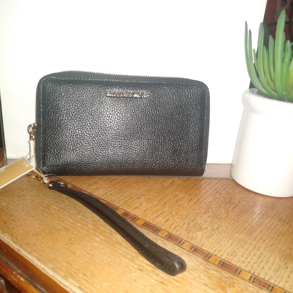 Wallet, Michael Kors.